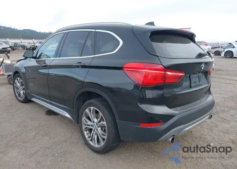 2017 BMW X1 xDrive28I z USA, uszkodzony, nr VIN WBXHT3Z30H4A52084